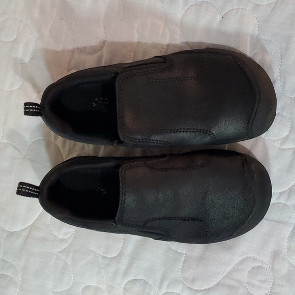 Keen Boys Black Leather Mocs Size 13 - Picture 4 of 4